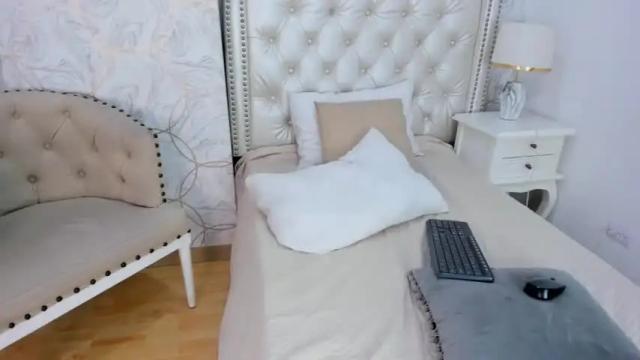 Image 10 of melodyspencer Stream on Chaturbate on 18 months ago