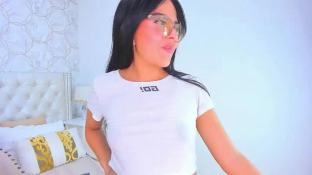 Image 8 of melodyspencer Stream on Chaturbate on 17 months ago