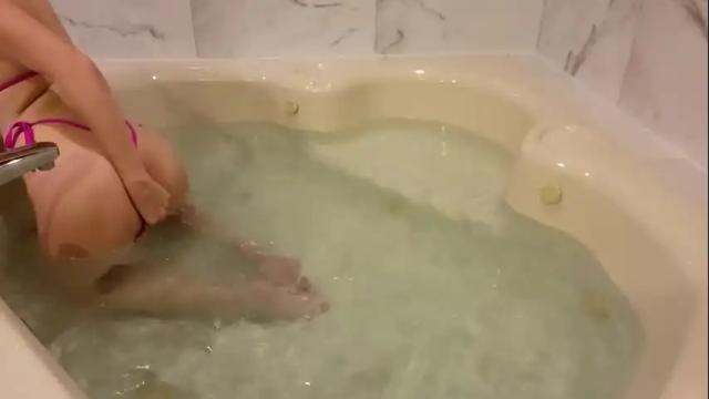 Image 7 of meltingmynx Stream on Chaturbate on 1 month ago