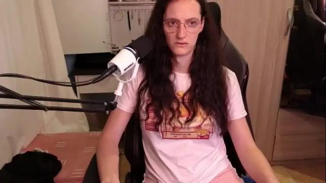 Image 12 of memikouki Stream on Chaturbate on 5 days ago