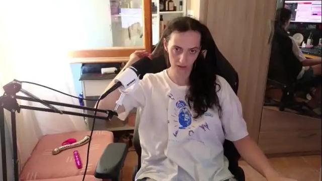 Image 8 of memikouki Stream on Chaturbate on 3 months ago