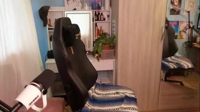 Image 3 of memikouki Stream on Chaturbate on 3 months ago