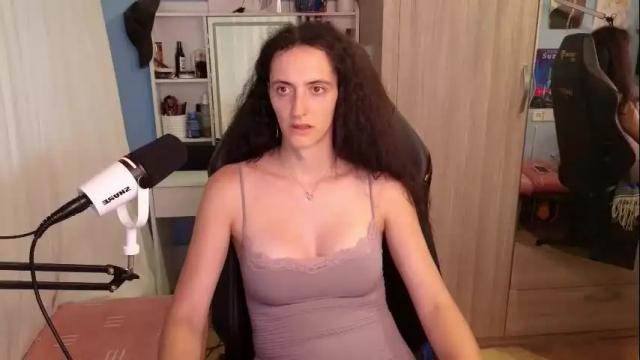 Image 8 of memikouki Stream on Chaturbate on 3 months ago