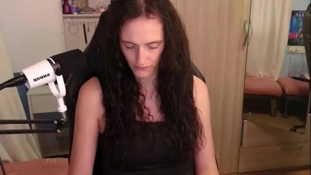 Image 2 of memikouki Stream on Chaturbate on 3 months ago