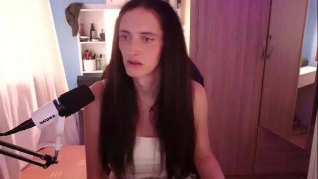 Image 12 of memikouki Stream on Chaturbate on 3 months ago