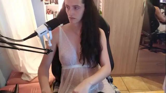 Image 10 of memikouki Stream on Chaturbate on 3 months ago