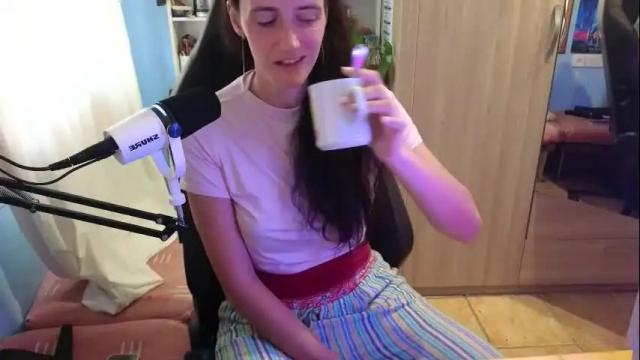 Image 2 of memikouki Stream on Chaturbate on 3 months ago