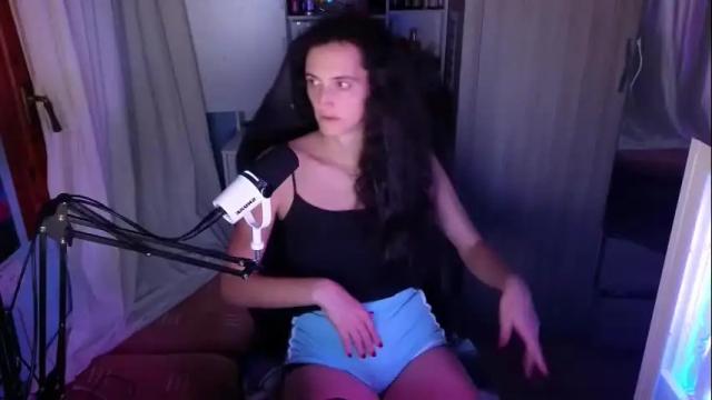 Image 6 of memikouki Stream on Chaturbate on 3 months ago