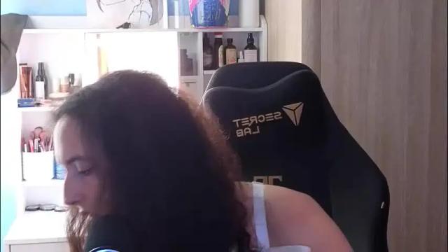 Thumbnail 1, memikouki's Stream at Chaturbate, 2 months ago