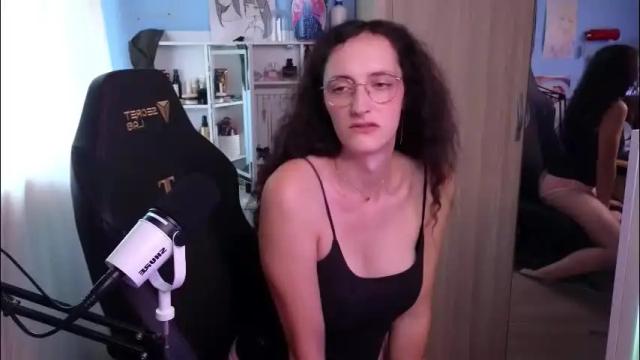 Thumbnail 3, memikouki's Stream at Chaturbate, 2 months ago