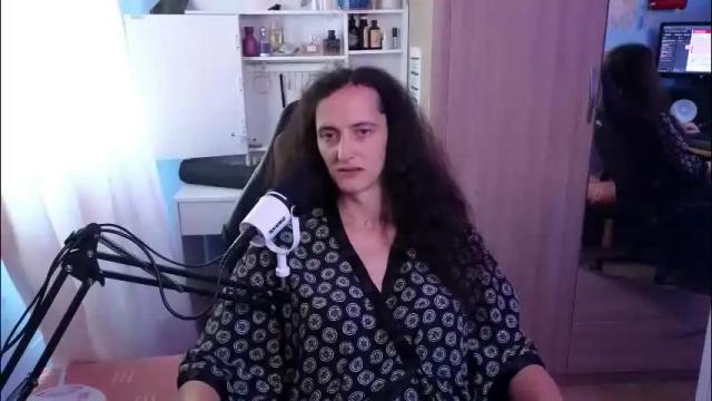 Image 4 of memikouki Stream on Chaturbate on 2 months ago