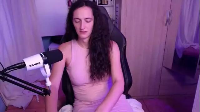 Image 2 of memikouki Stream on Chaturbate on 1 month ago