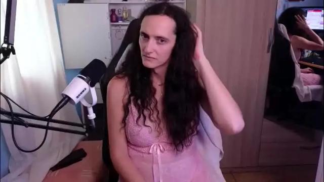 Image 4 of memikouki Stream on Chaturbate on 1 month ago