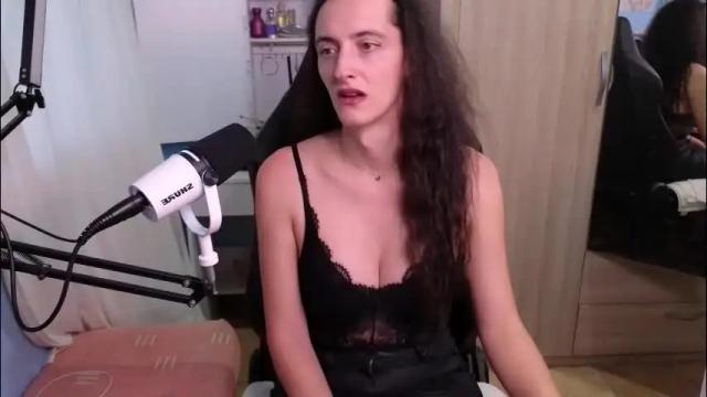 Image 3 of memikouki Stream on Chaturbate on 1 month ago
