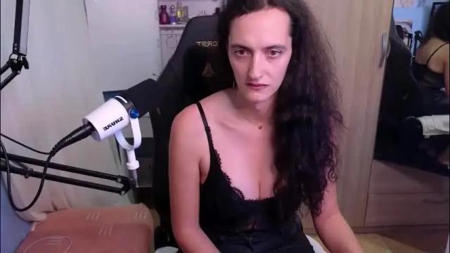 Image 4 of memikouki Stream on Chaturbate on 1 month ago