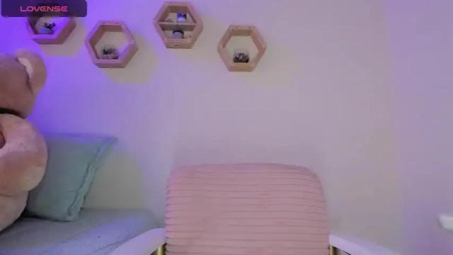 Image 10 of mencia_sharmaa Stream on Chaturbate on 13 months ago