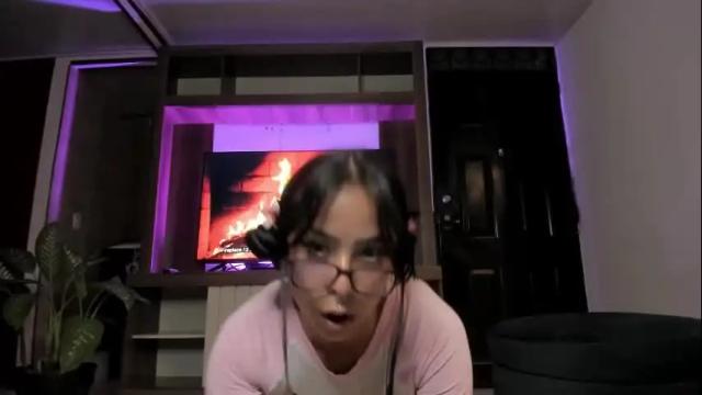 Thumbnail 2, mencia_sharmaa's Stream at Chaturbate, 18 days ago