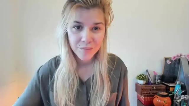 Thumbnail 3, meow________'s Stream at Chaturbate, 17 months ago