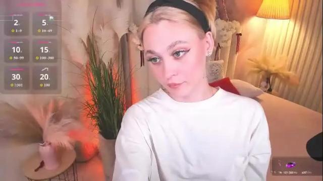 Image 11 of meow_amanda Stream on Chaturbate on 1 month ago