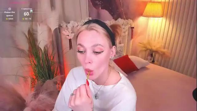 Image 2 of meow_amanda Stream on Chaturbate on 1 month ago