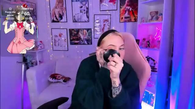 Image 3 of meow_amanda Stream on Chaturbate on 3 months ago