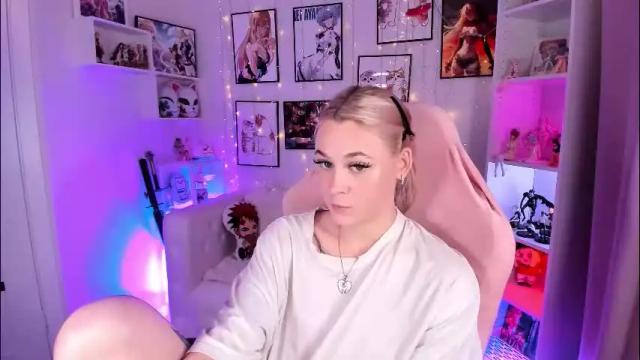Image 4 of meow_amanda Stream on Chaturbate on 2 months ago