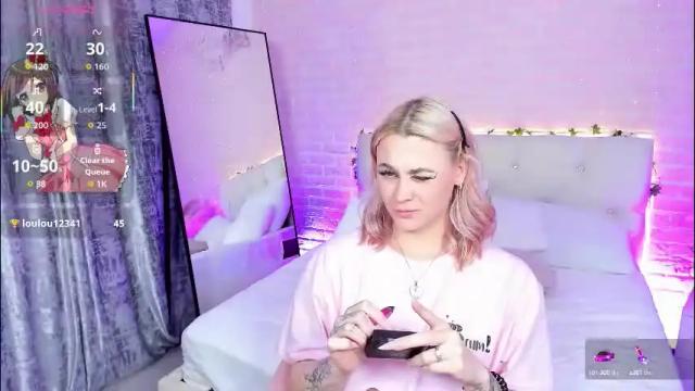 Image 12 of meow_amanda Stream on Chaturbate on 2 months ago