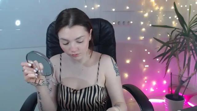 Image 3 of meow_lizz Stream on Chaturbate on 16 months ago