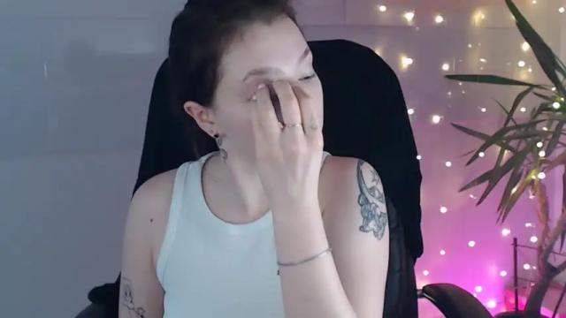 Image 2 of meow_lizz Stream on Chaturbate on 16 months ago