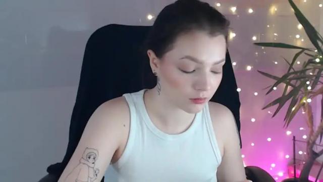 Image 7 of meow_lizz Stream on Chaturbate on 16 months ago