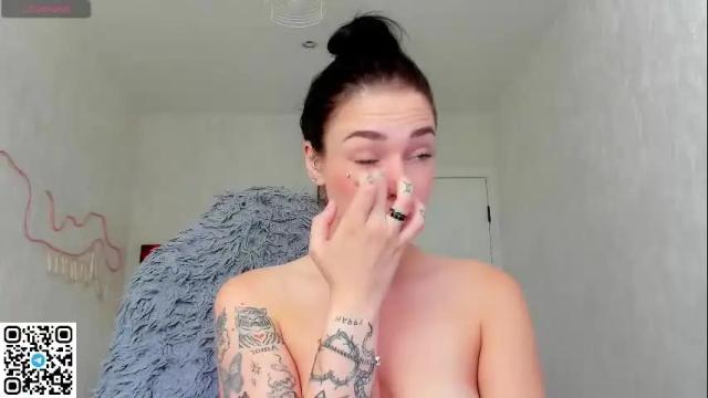 Image 4 of meow_moore Stream on Chaturbate on 13 days ago