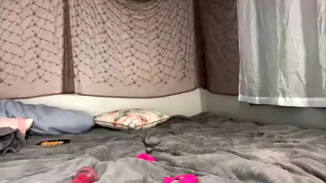 Image 10 of meowingmilf Stream on Chaturbate on 18 months ago