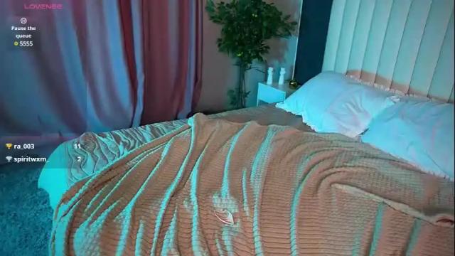 Image 6 of meowrora_ Stream on Chaturbate on 1 month ago