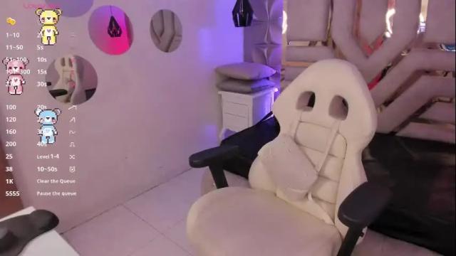 Image 2 of meraki_fraise Stream on Chaturbate on 1 month ago