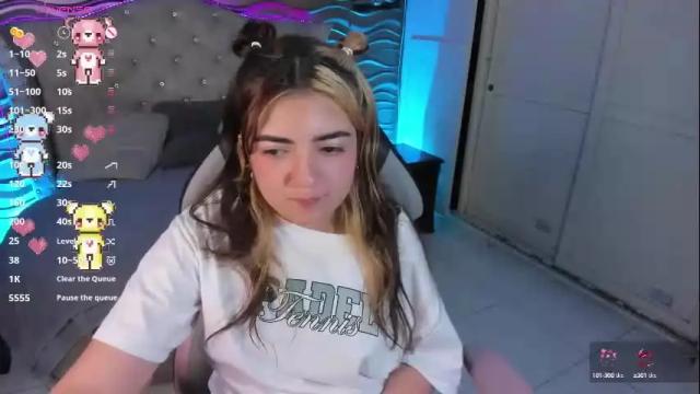 Image 12 of meraki_fraise Stream on Chaturbate on 1 month ago