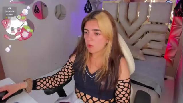 Thumbnail 2, meraki_fraise's Stream at Chaturbate, 1 month ago