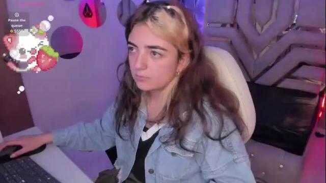 Image 10 of meraki_fraise Stream on Chaturbate on 1 month ago