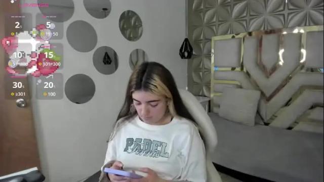 Image 2 of meraki_fraise Stream on Chaturbate on 14 days ago