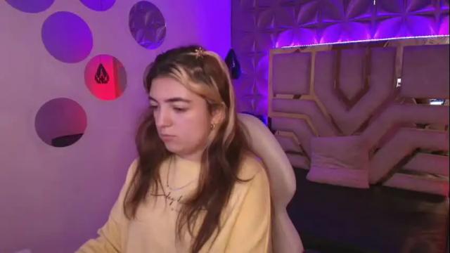 Image 3 of meraki_fraise Stream on Chaturbate on 3 days ago