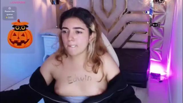 Image 3 of meraki_fraise Stream on Chaturbate on 1 month ago