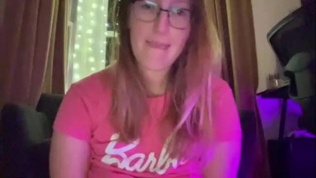 Image 2 of mercedes001lee Stream on Chaturbate on 28 days ago