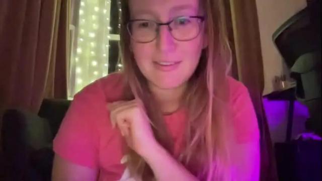 Image 3 of mercedes001lee Stream on Chaturbate on 28 days ago