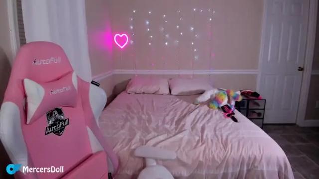 Image 11 of mercersdoll Stream on Chaturbate on 14 months ago