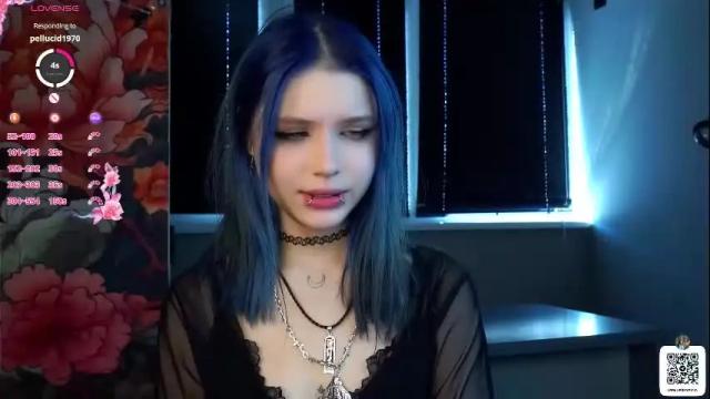 Image 2 of merciabawden Stream on Chaturbate on 1 month ago
