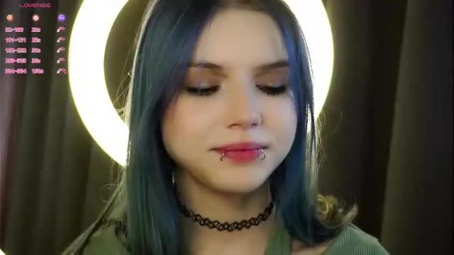 Image 2 of merciabawden Stream on Chaturbate on 4 months ago