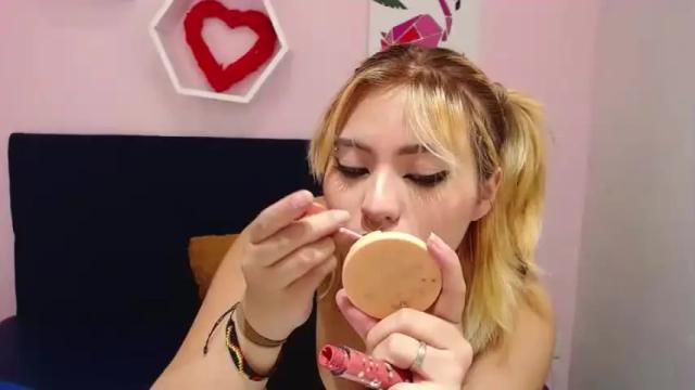 Image 3 of mercyfosters Stream on Chaturbate on 22 months ago
