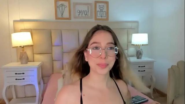 Image 8 of meredit_lane Stream on Chaturbate on 2 months ago