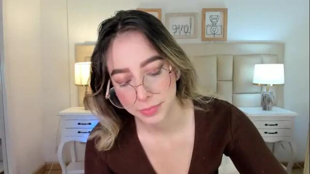 Image 10 of meredit_lane Stream on Chaturbate on 2 months ago