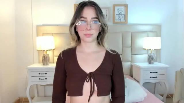 Image 2 of meredit_lane Stream on Chaturbate on 2 months ago