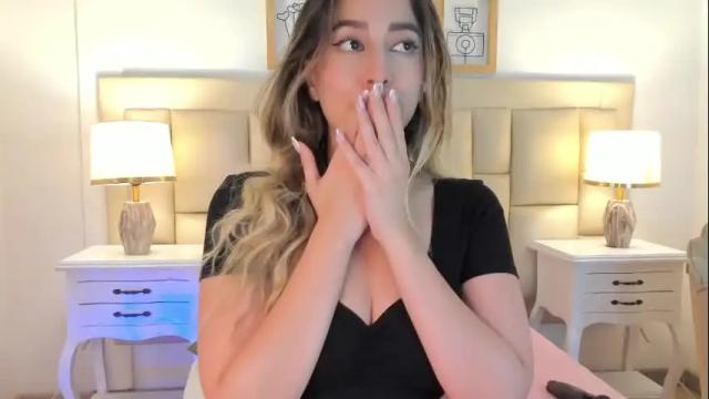 Image 12 of meredit_lane Stream on Chaturbate on 1 month ago